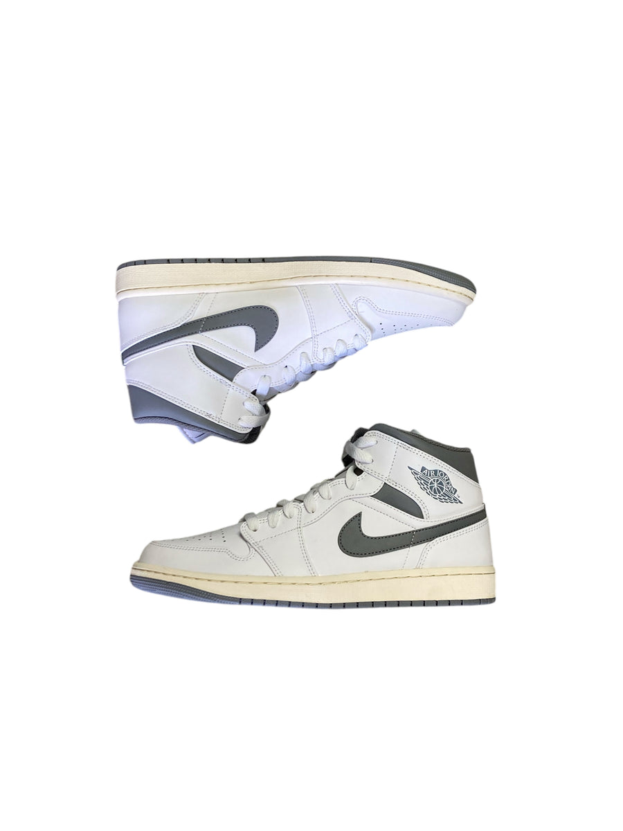 Jordan Retro 1 White Seal